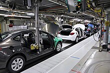 001_Car_factory_assembly_line_-_Opel_factory_in_Gliwice,_Poland