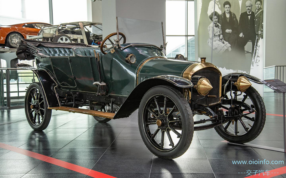 OIOInfo_First_cars _ Body_F_0912