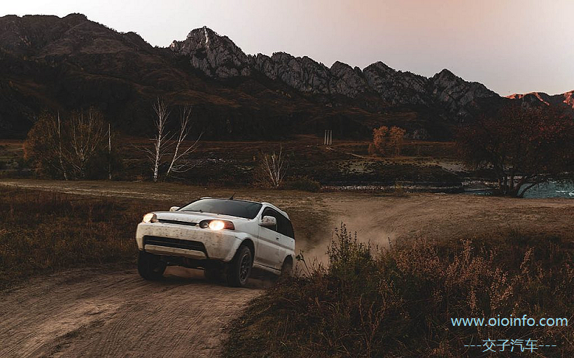OIOInfo_Honda_HR-V_History_Body_A_1015_2024