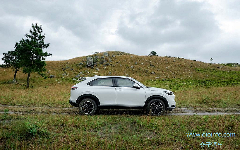 OIOInfo_Honda_HR-V_History_Body_C_1015_2024