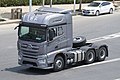 OIOInfo_Jiefang_J7_truck_on_Shangdu_Road