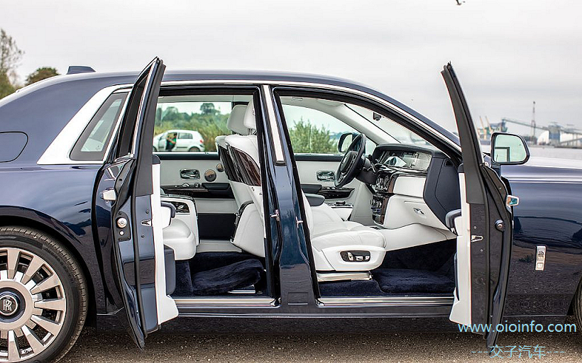 OIOInfo_Unique_Car_Door_Designs_Body_A_1005_2024