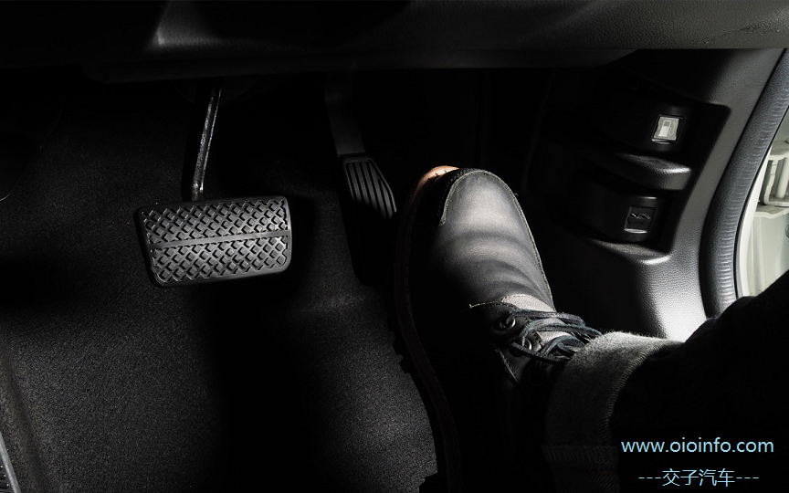 OIOInfo_about_Instant_Torque_in_Electric_Cars_Body _B_1015_2024