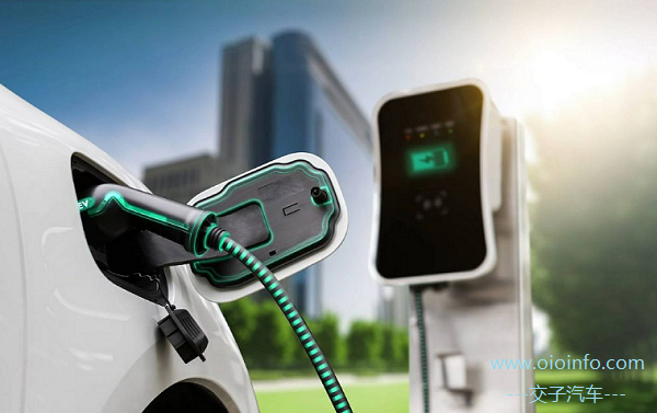 OIOInfo_ElectricCar_quiet_B_1210_2024