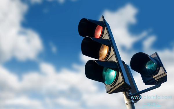 OIOInfo_traffic_lite_Boddy_C