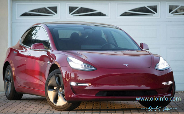 OIOInfo_Tesla_Autopilot_Body_B_20250327
